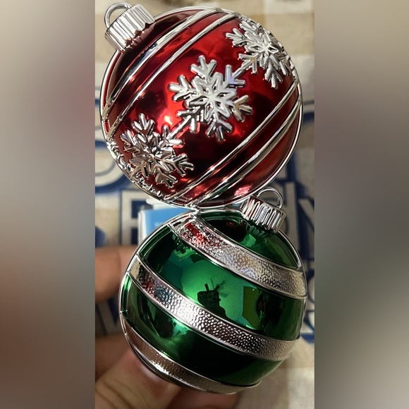 Bath & Body Works Other - Ornament Wallflower Plug - Bath and Body Works
